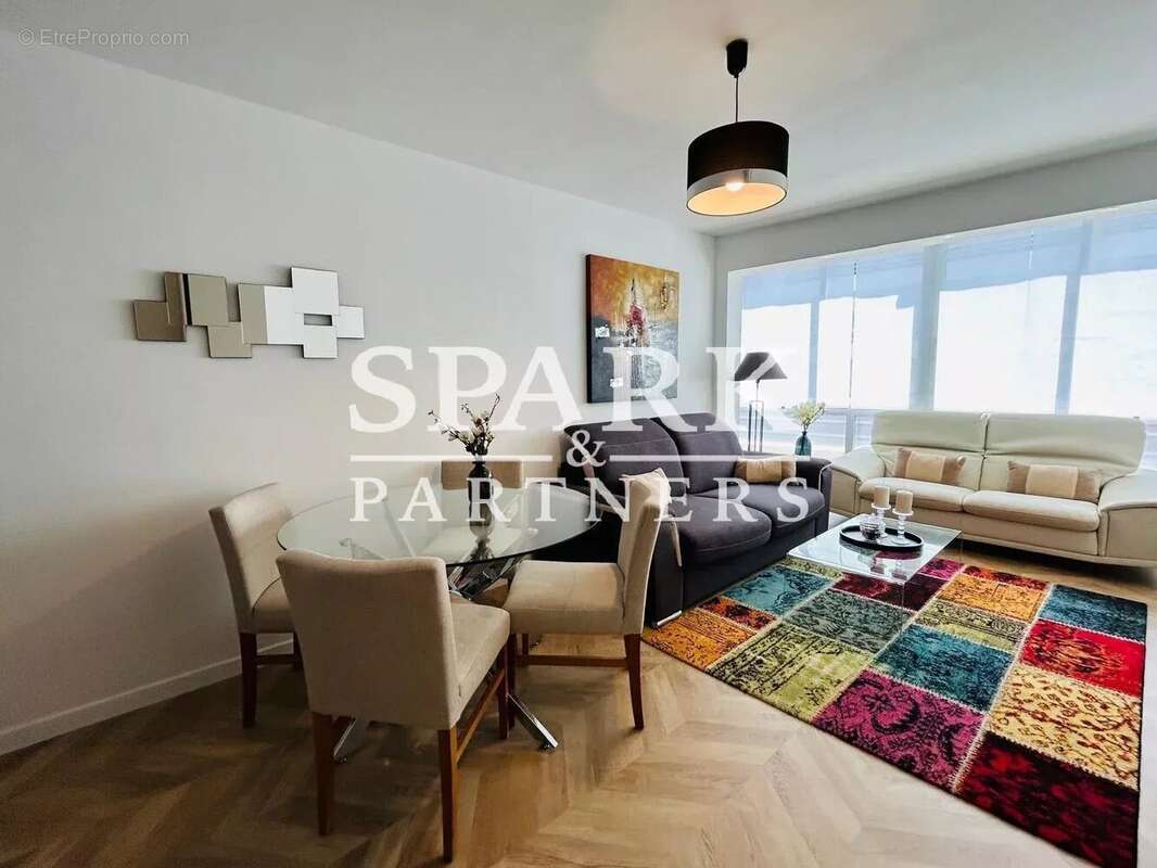 Appartement à ROQUEBRUNE-CAP-MARTIN