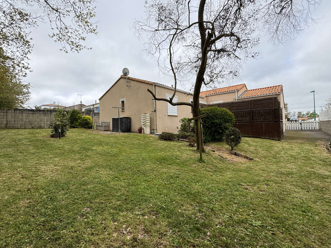 Maison à LE GIROUARD