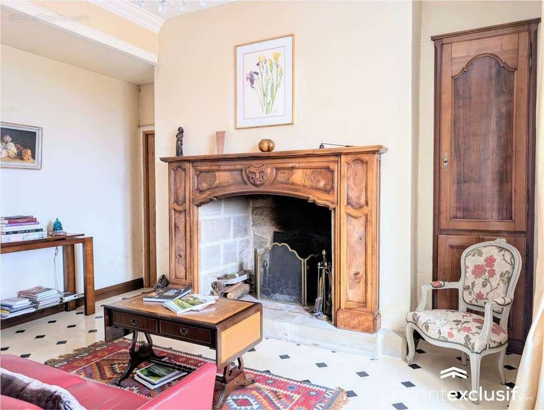 Maison à BRIGNAC-LA-PLAINE