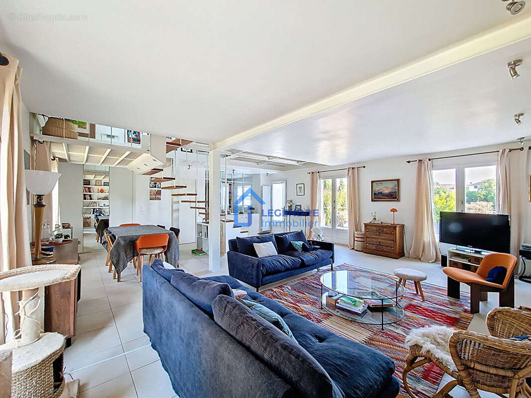 Maison à LA FRETTE-SUR-SEINE