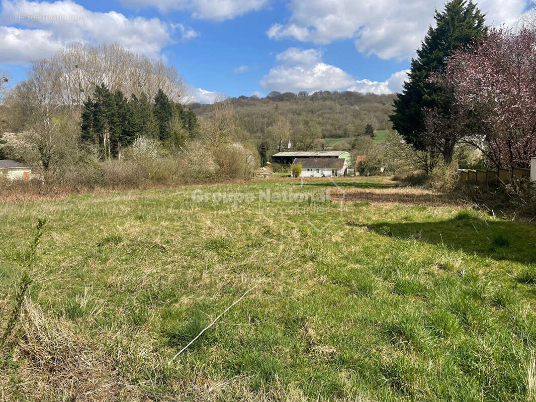 Terrain à CUISE-LA-MOTTE