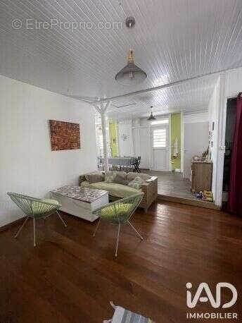 Maison 200 m² à Riviere-Pilote  - photo 2