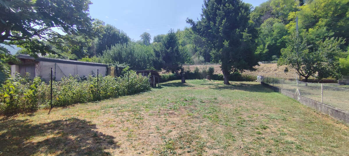 MAISON COGNIN Type 4 de 89.41 m2 + Terrasse abritée, cave, combles sur terrain de 1049 m2 - photo 4