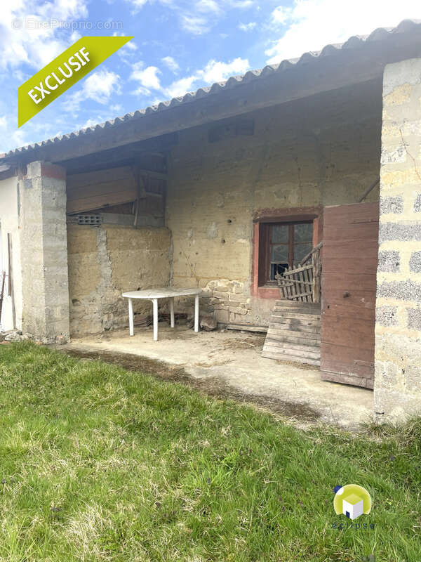 Maison à POLLIAT