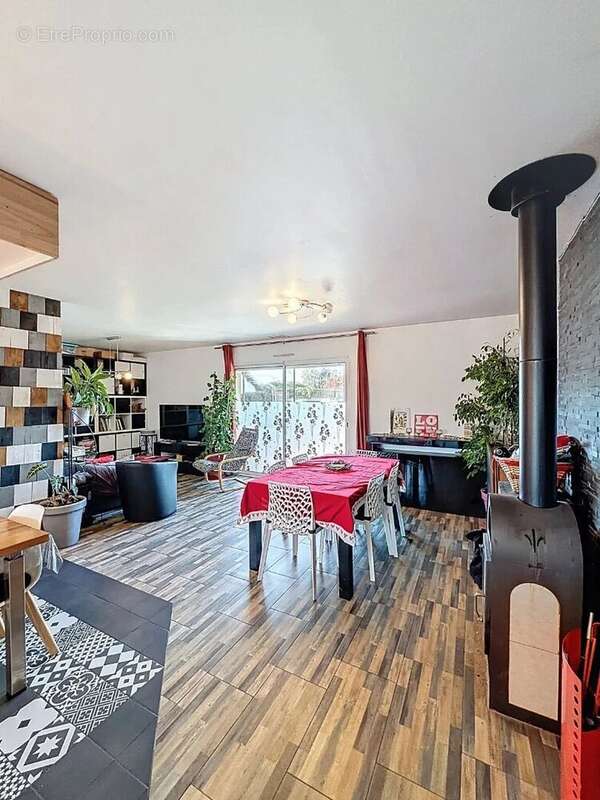 Maison à PARENTIS-EN-BORN