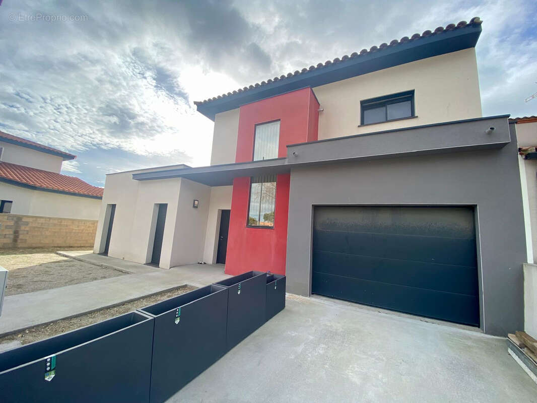 Maison à PIA