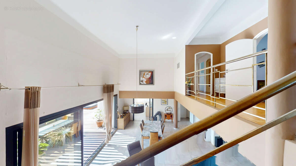 Maison à CARRY-LE-ROUET