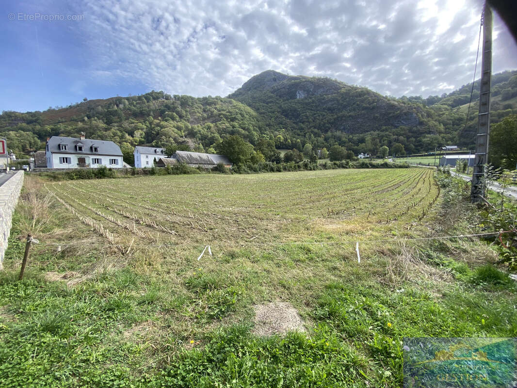 Terrain à ARGELES-GAZOST