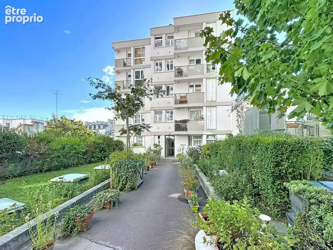 Appartement à PARIS-20E