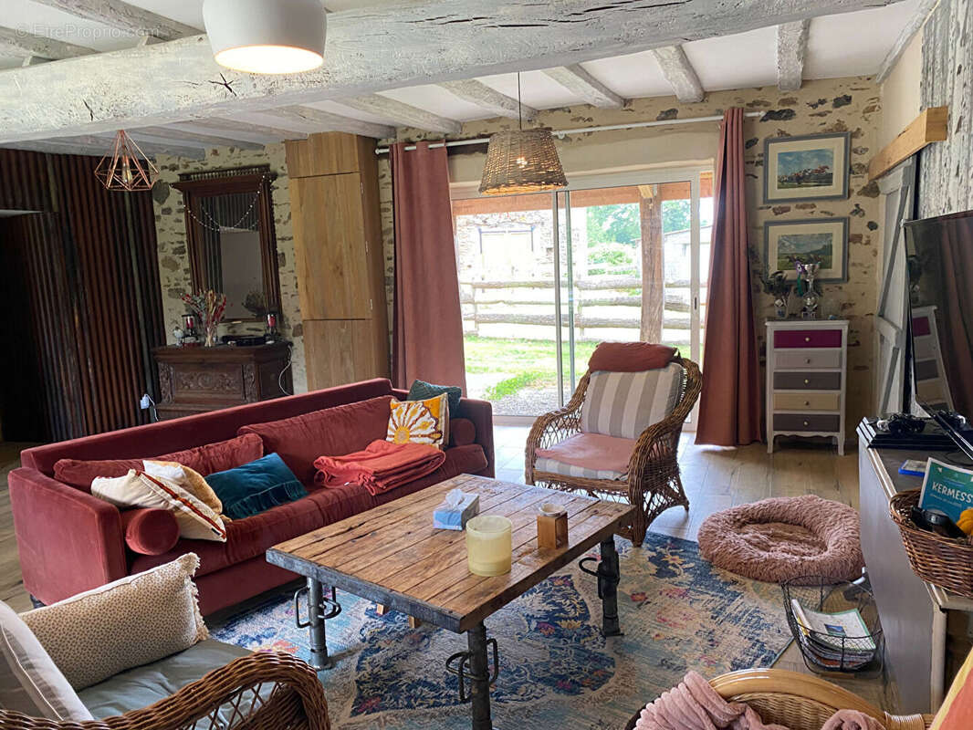 Terrain à SAINT-FLORENT-DES-BOIS