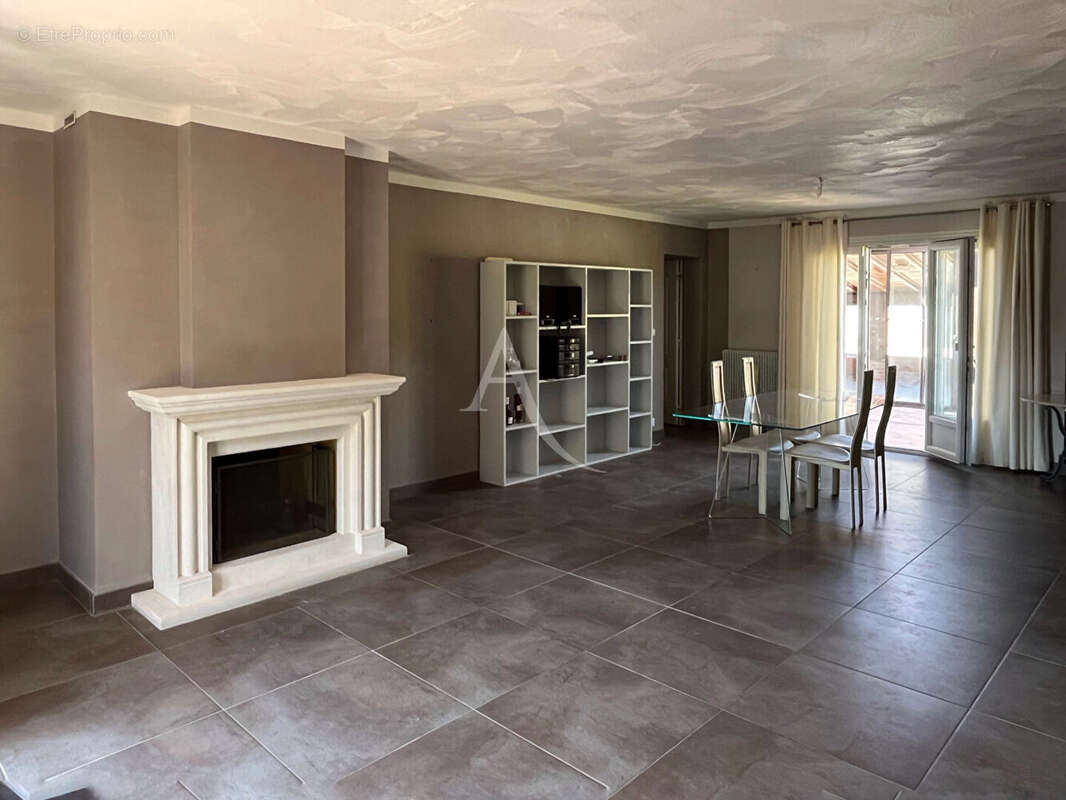 Maison  familiale 4 pièce(s) 110m2, proche Bordeaux et commodités. - photo 3