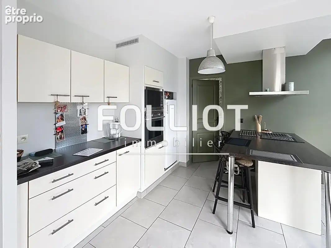 Maison d'Exception à Vire Normandie - 6 pièces, 142 m² sur 1500 m² de terrain - photo 5