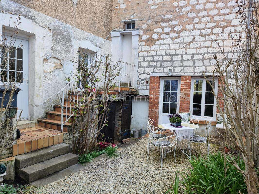 Maison à PONT-SUR-YONNE