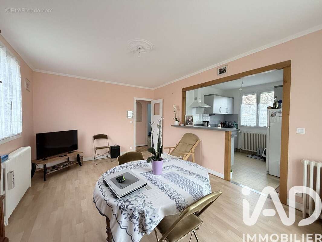 Photo 2 - Maison à COURTENAY