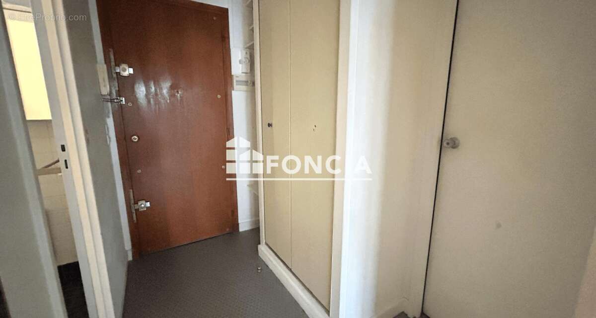 Appartement à FRESNES