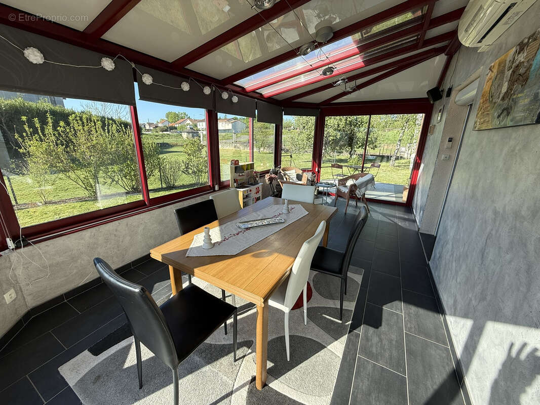 Appartement à HAUTERIVE