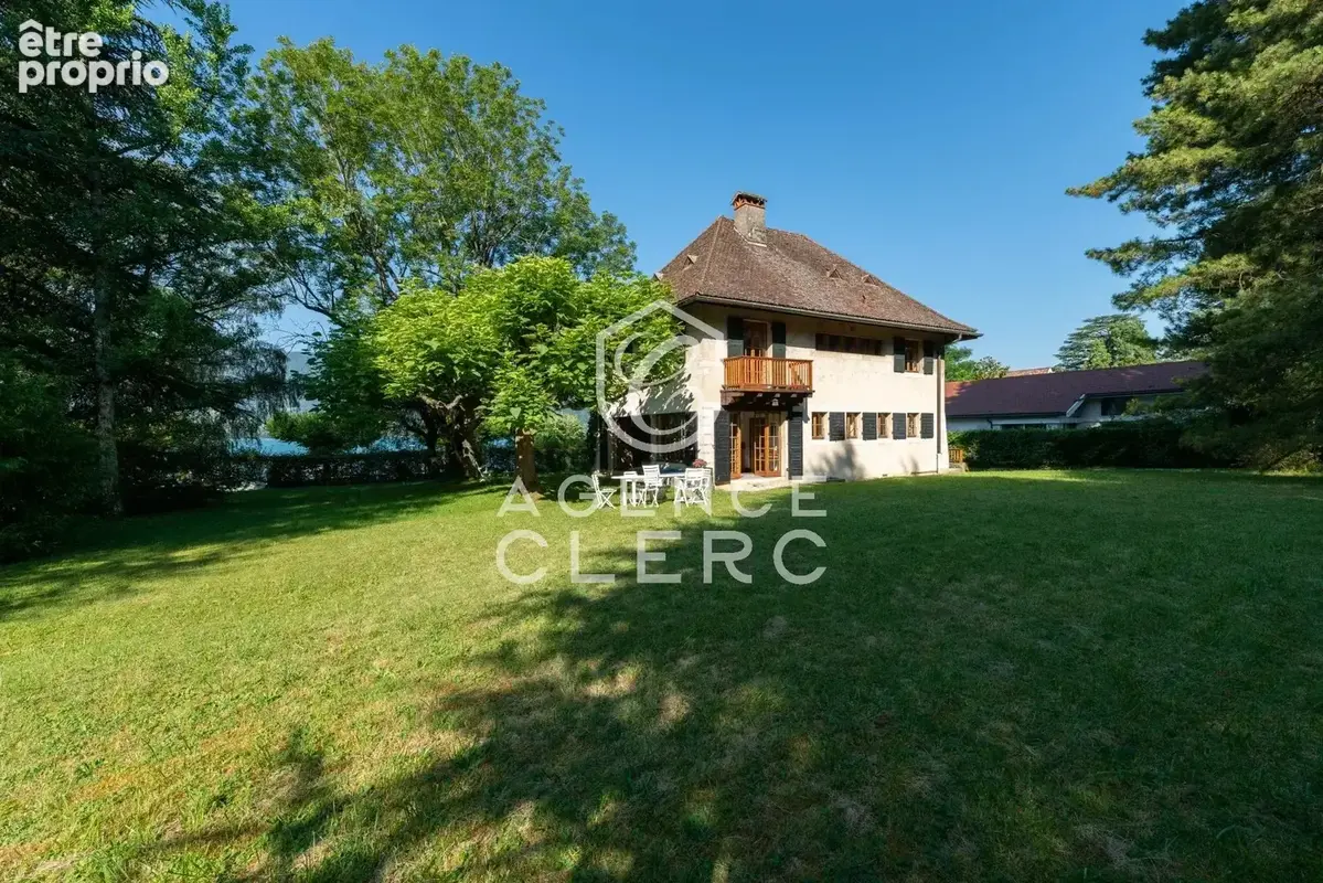 Menthon St Bernard, propriété d'architecte face au lac - photo 8