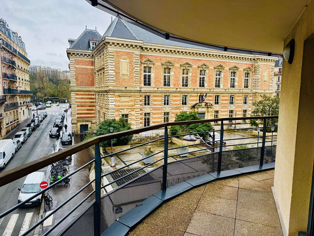 Appartement à PARIS-19E
