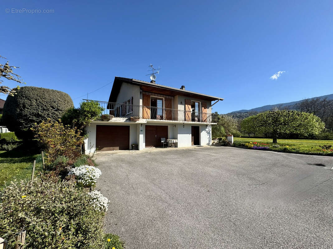 Maison à CRANVES-SALES