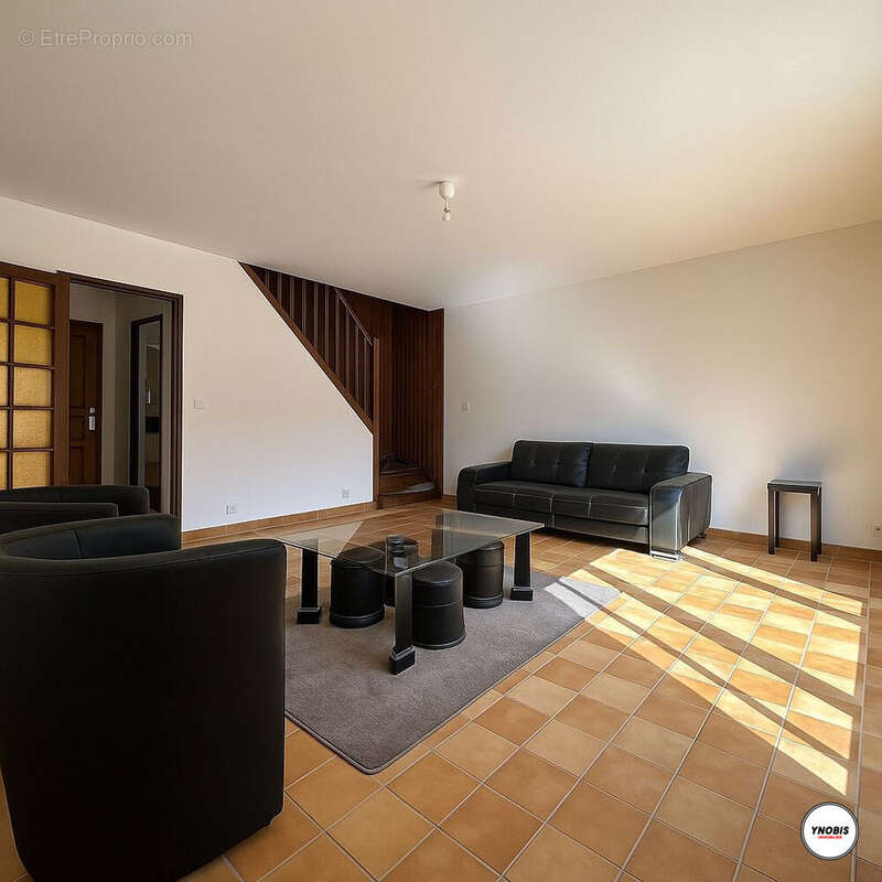 Maison à LES MUREAUX