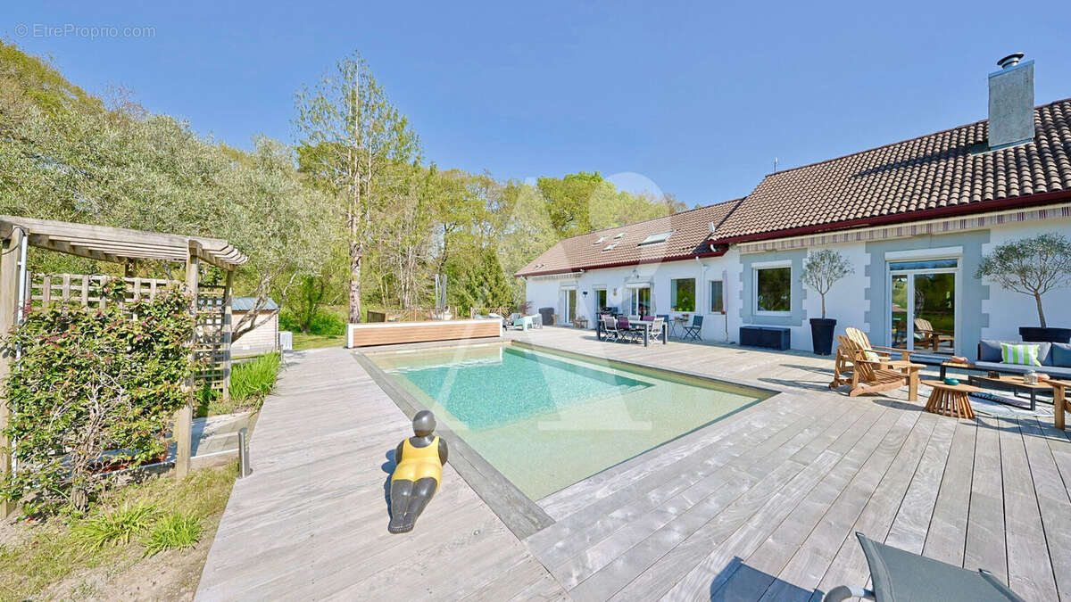 Maison à SAUBUSSE