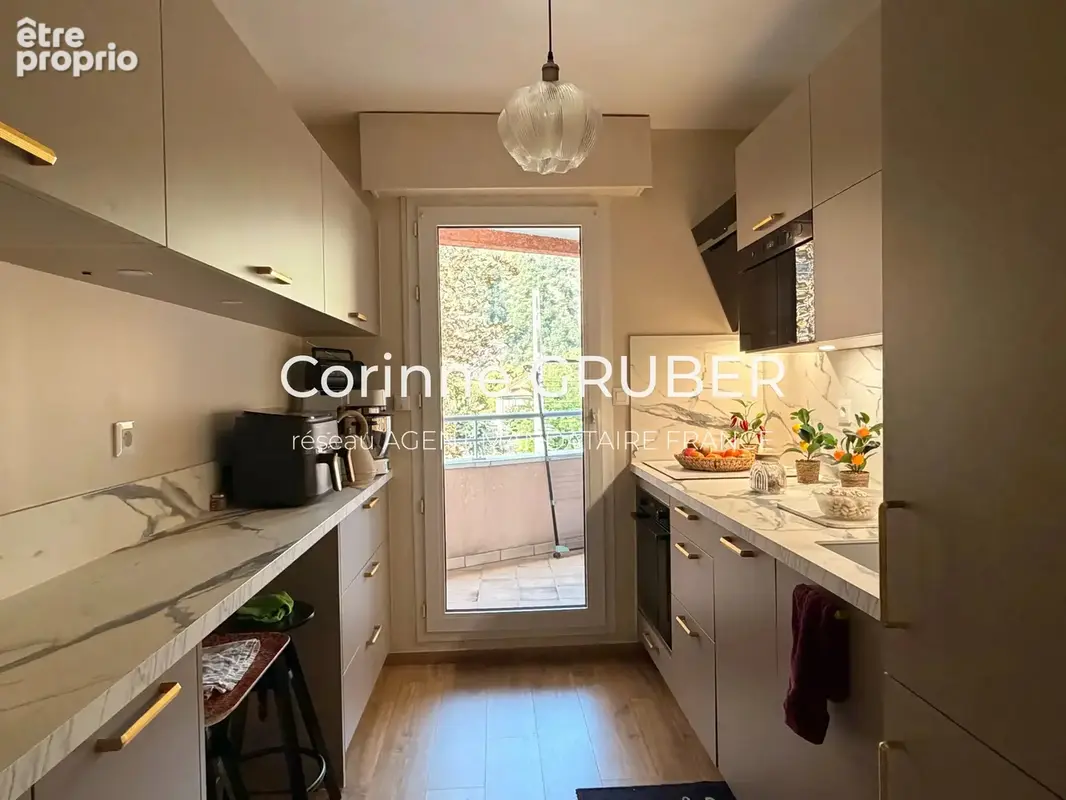 Digne proche centre type 4 de 76 m² avec terrasse, garage et cave - photo 7