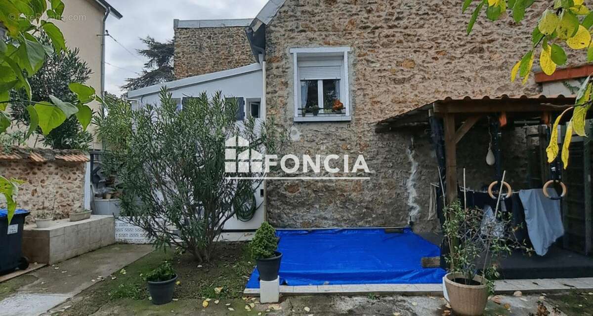 Maison à VILLENEUVE-SAINT-GEORGES