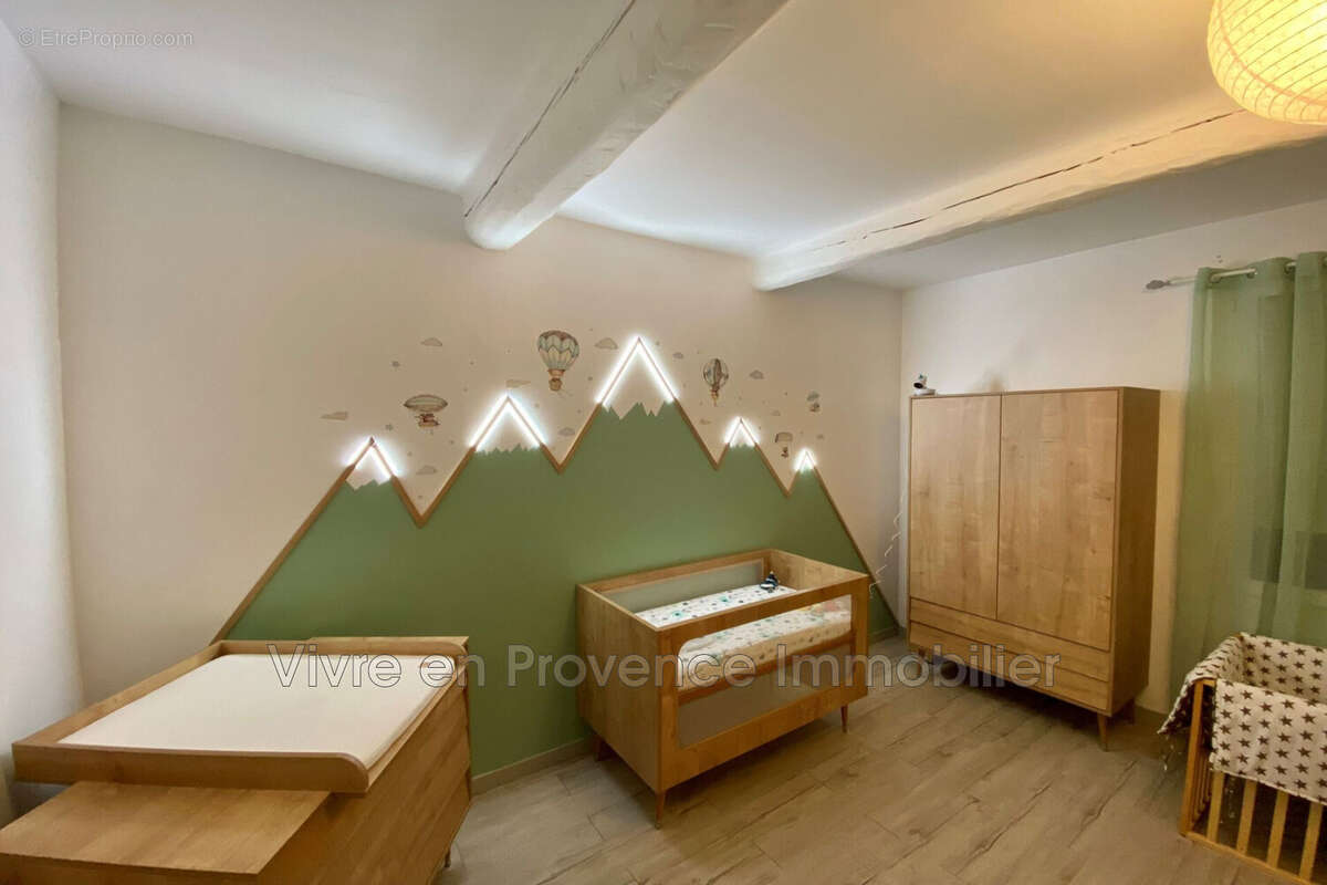 Maison à MORIERES-LES-AVIGNON