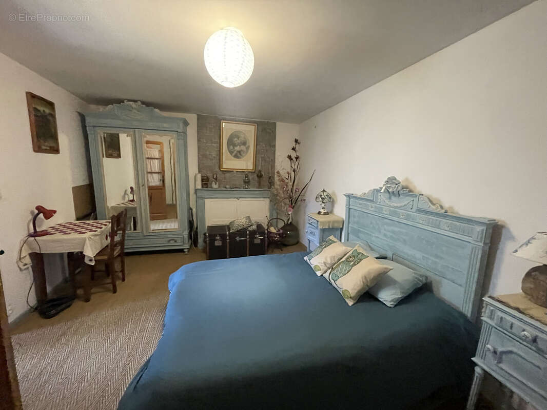 Maison à L&#039;ESTRECHURE