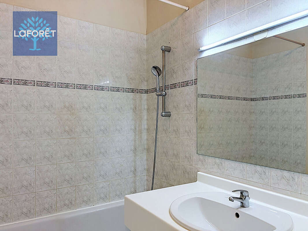 Appartement à SAINT-GENIS-LAVAL