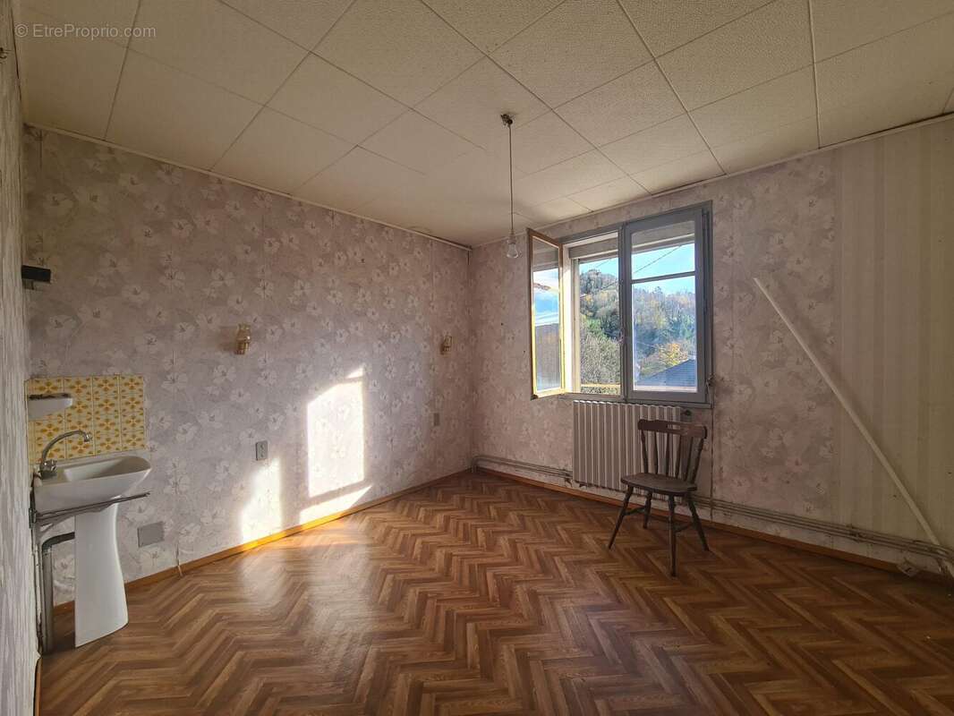 Maison à SCEY-MAISIERES