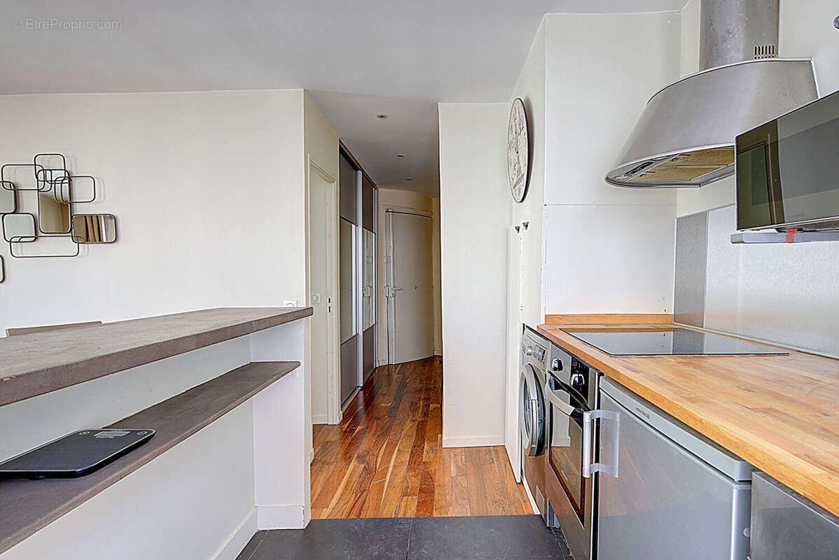Appartement à PARIS-18E