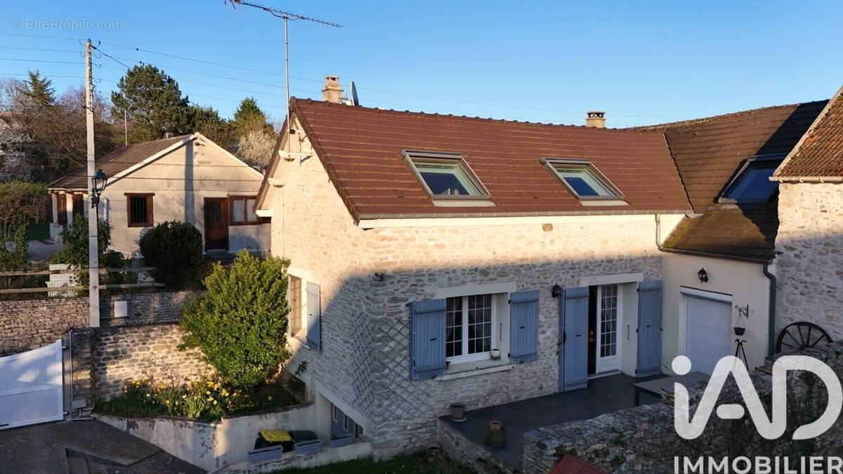 Photo 1 - Maison à FONTENAY-SAINT-PERE
