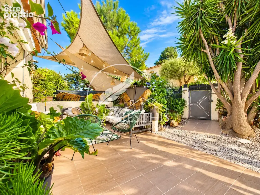 Maison familiale de caractere avec vue a toulon - photo 16