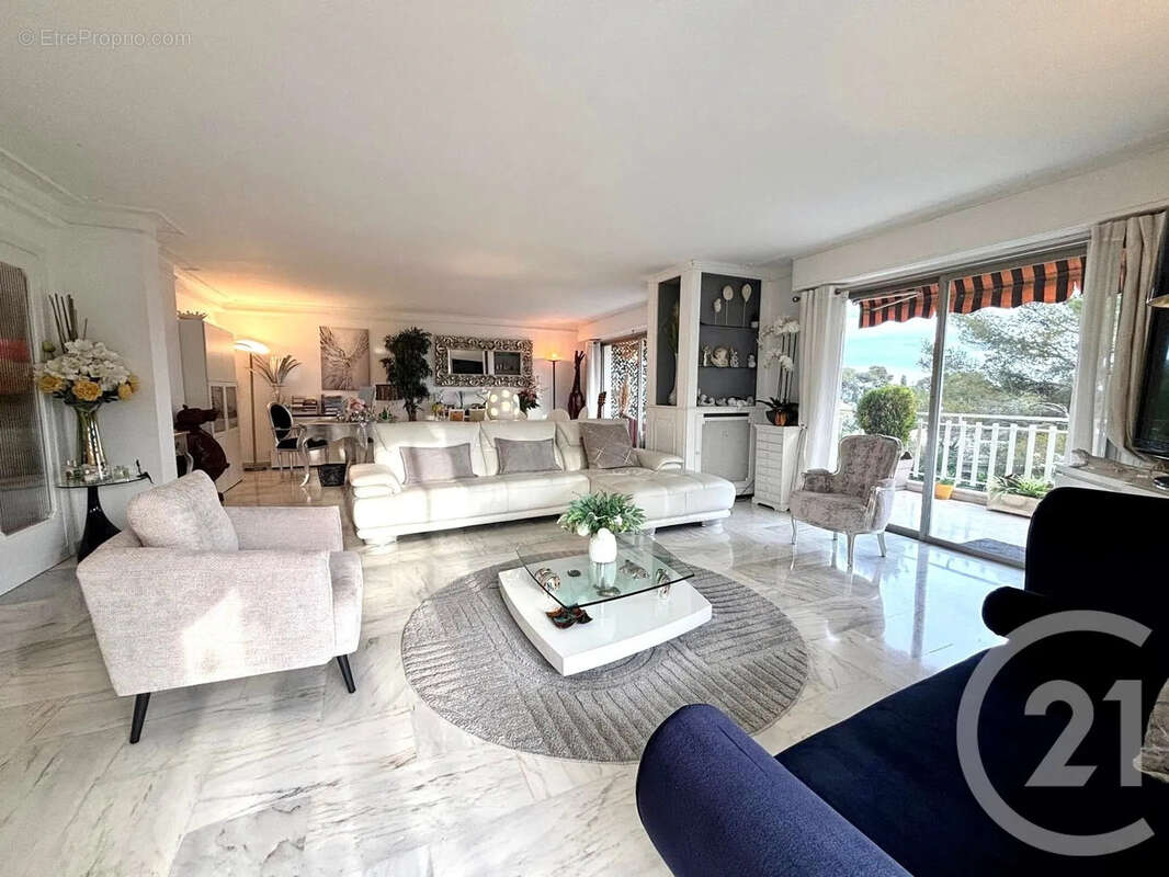 Appartement à LE CANNET