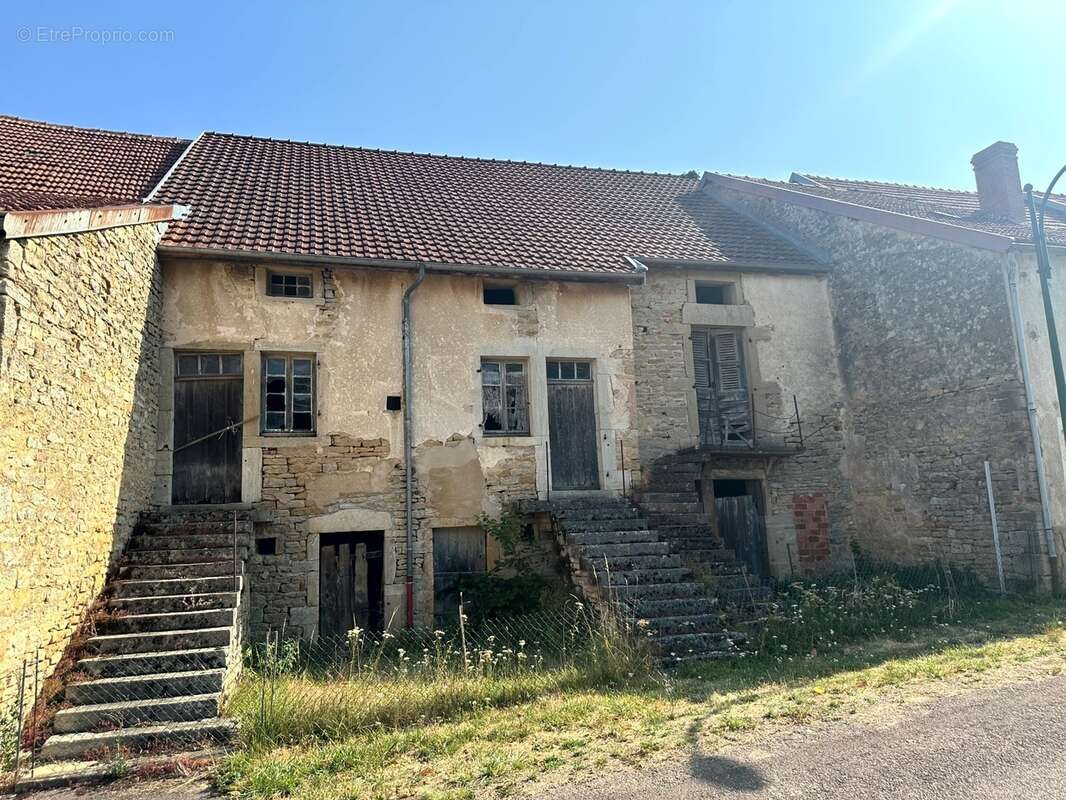 Maison à vendre avec grange attenante et terrain VITTEAUX (21) - photo 2