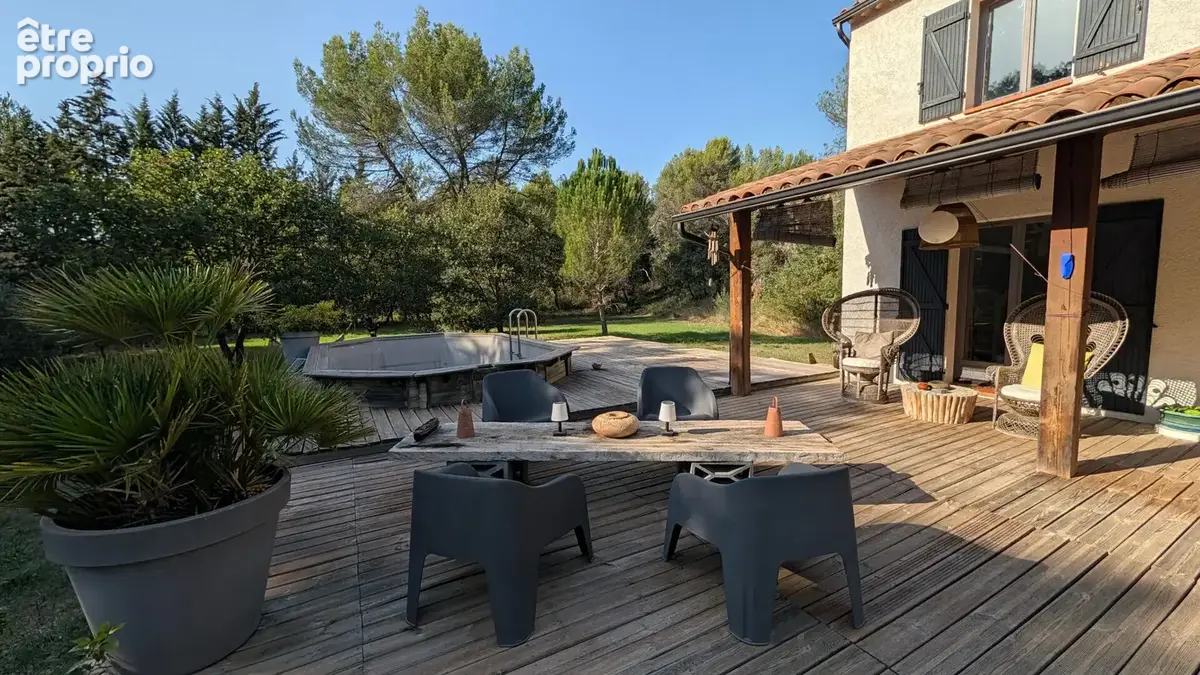 PEYROLLES EN PCE - Villa T6 de 162 m² sur 9511 m² de terrain - photo 15