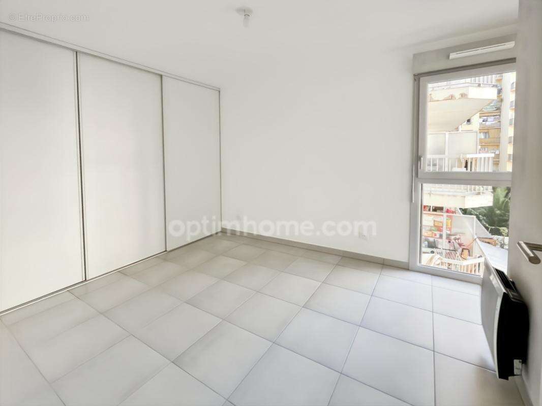 Appartement à vendre 2 pièces NICE (06) - photo 2