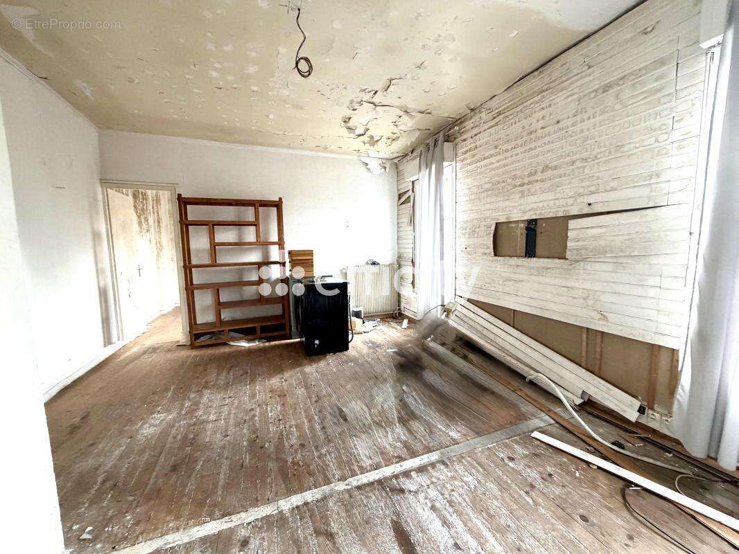 Maison à SAINT-MAUR-DES-FOSSES