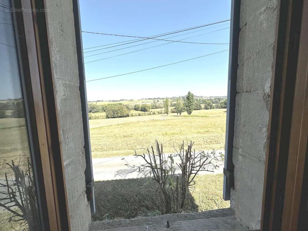 Maison à MONBAHUS