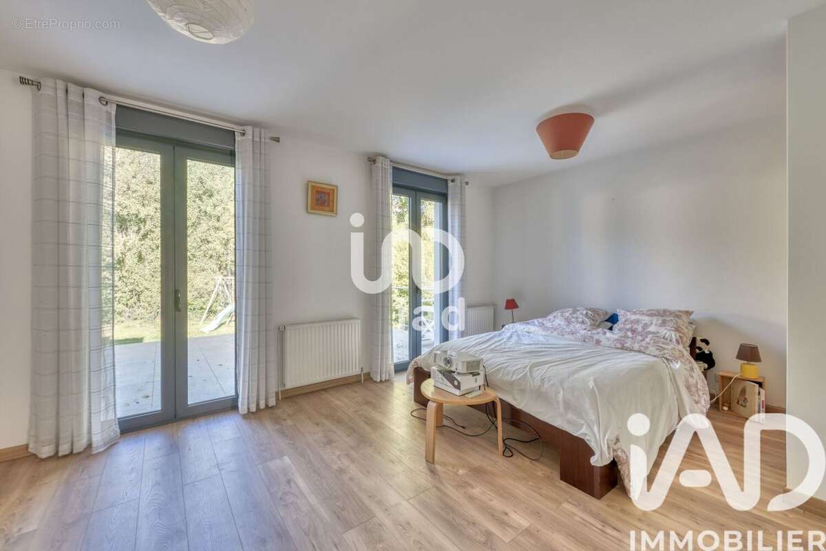 Photo 9 - Maison à LE PLESSIS-TREVISE