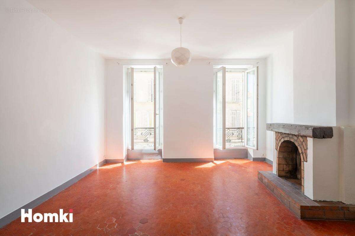 Appartement à MARSEILLE-6E