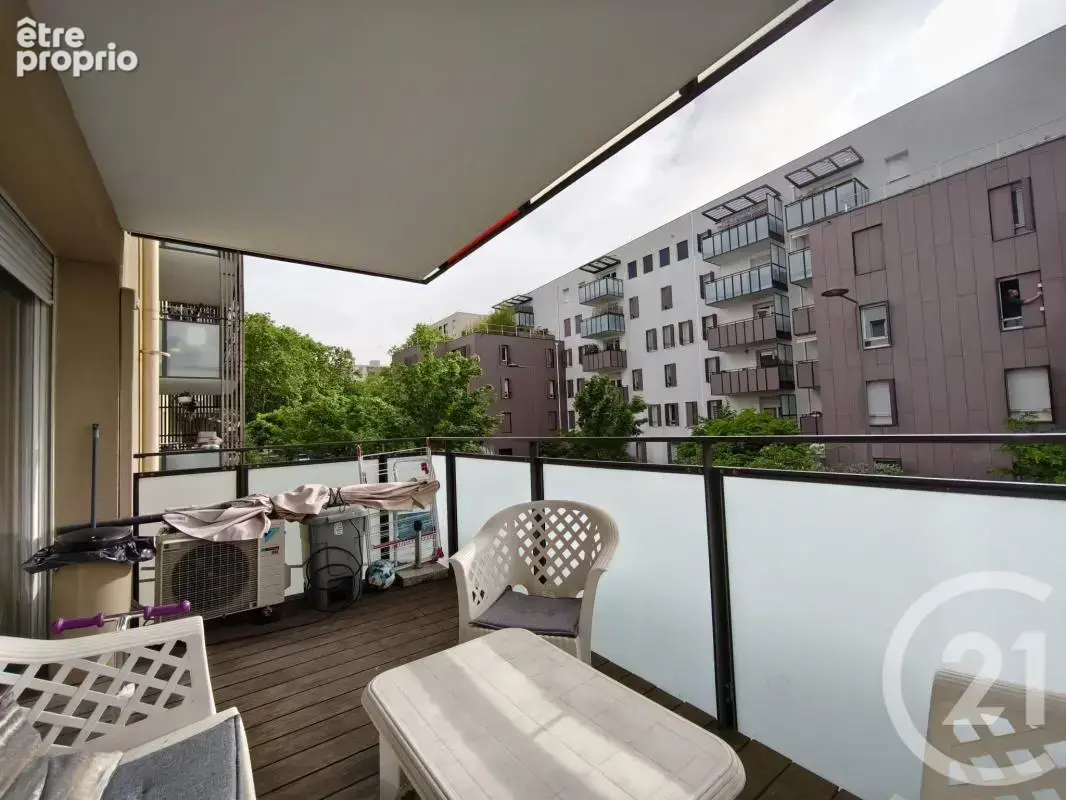Appartement 74 m² à Saint-Fons  - photo 7