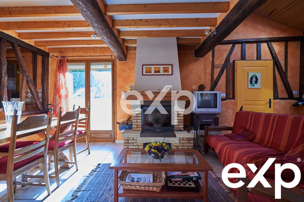 Maison à GRANDVILLIERS