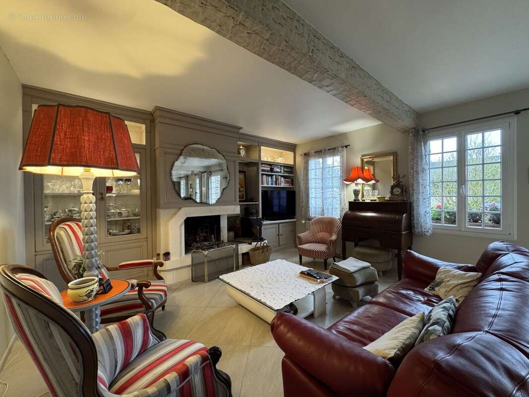 Maison à LA HAYE-MALHERBE