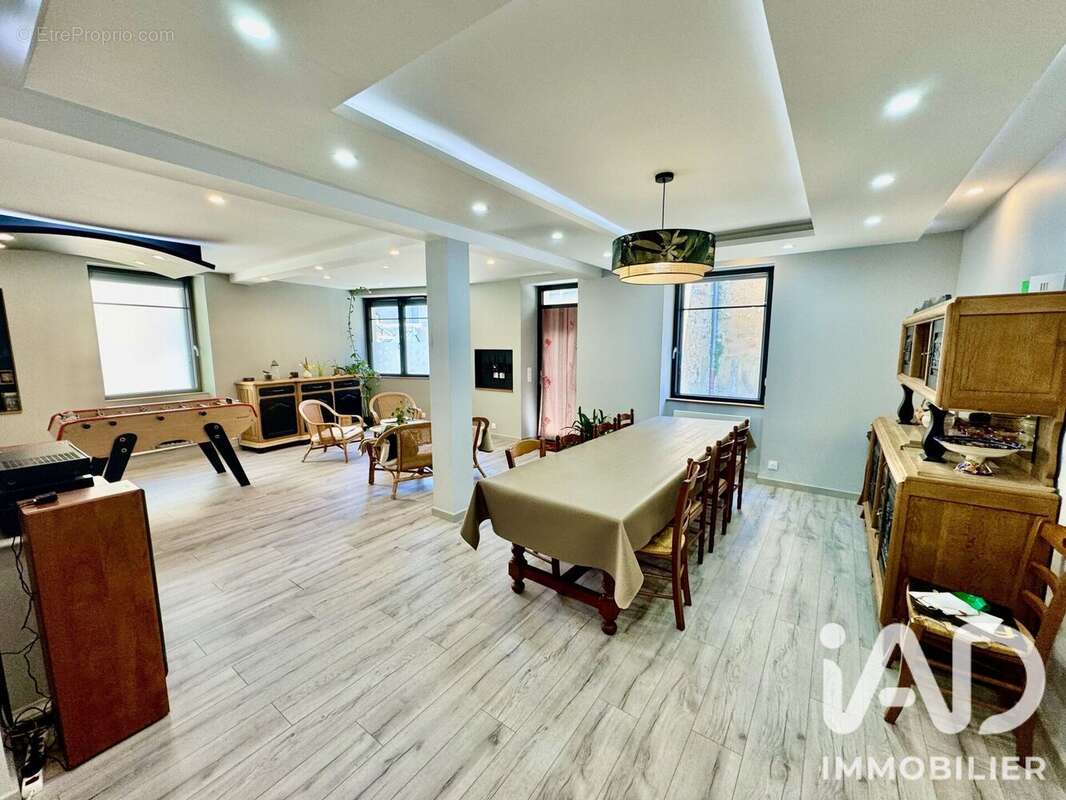 Appartement 248 m² à Cerans-Foulletourte  - photo 4