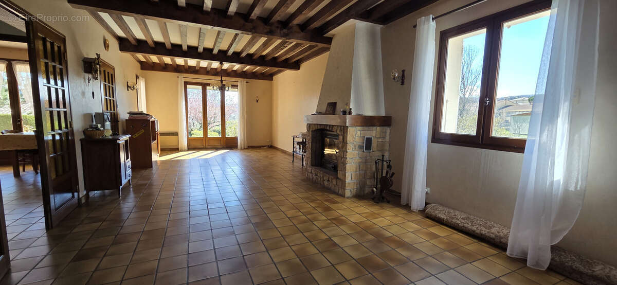 Maison à ALBOUSSIERE