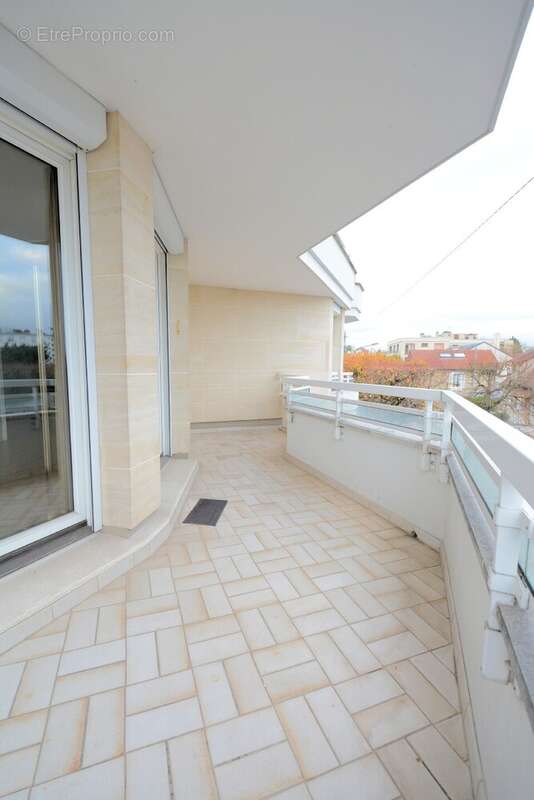 Appartement à SAINT-MAUR-DES-FOSSES