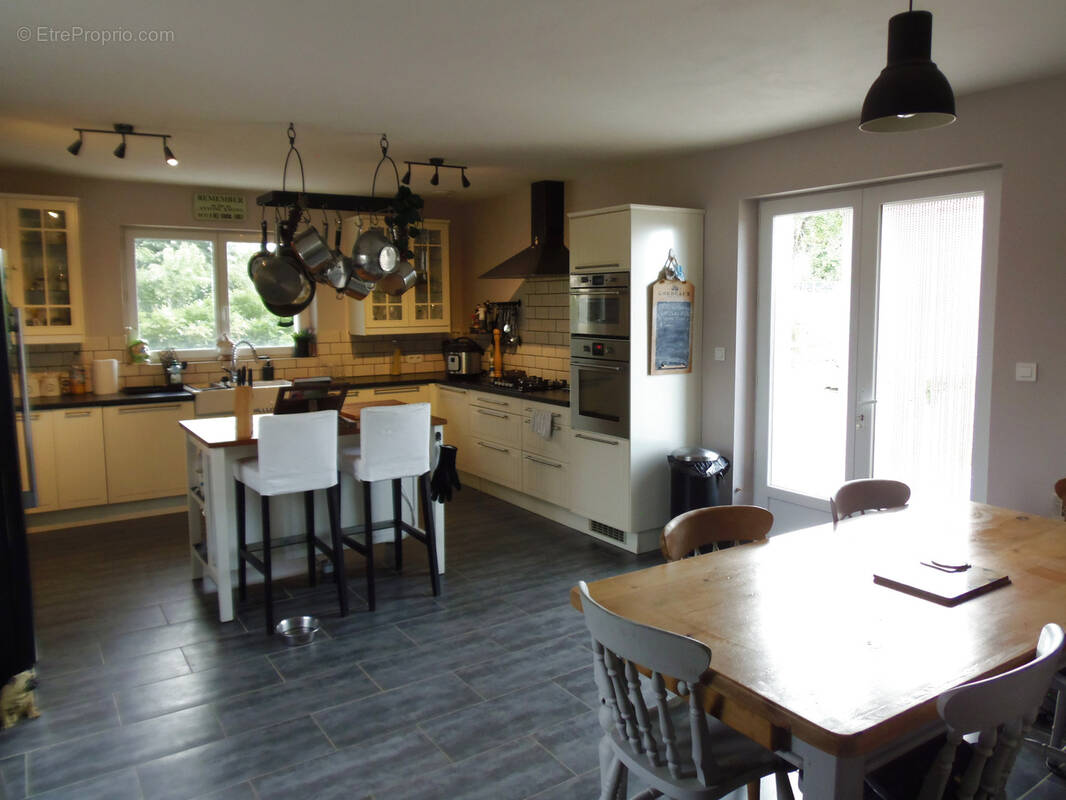 Maison à SAINT-FORT-SUR-GIRONDE