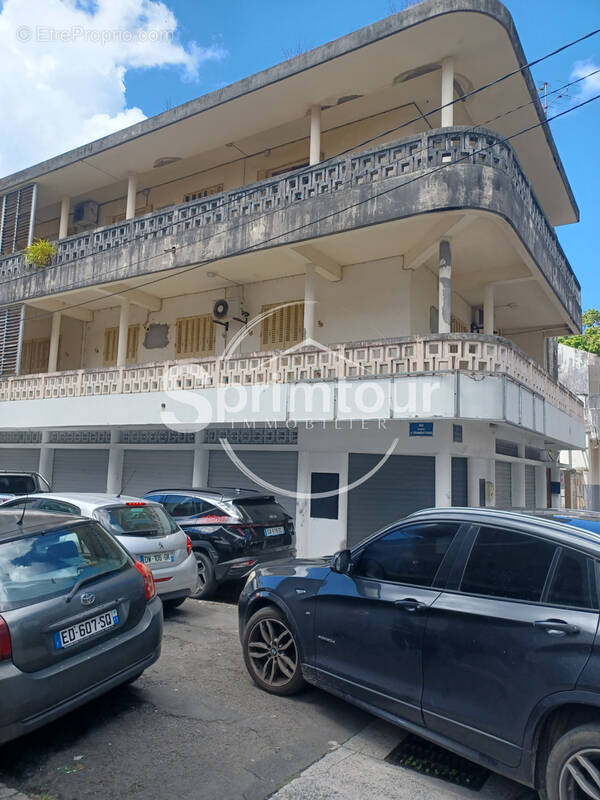 Appartement à POINTE-A-PITRE